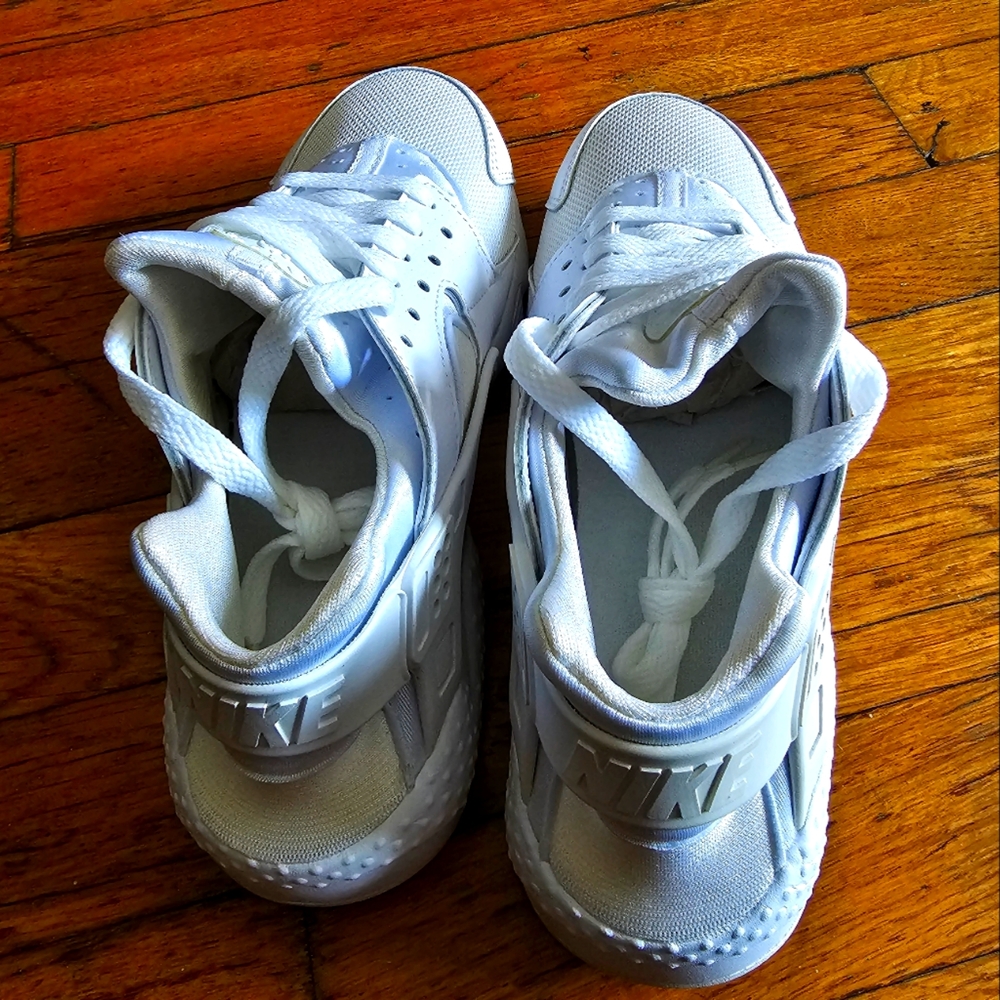 Brand New Nike Huarache Run